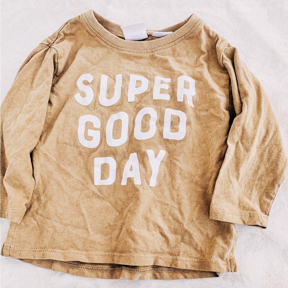 EUC Zara infant king Sleeve size 6-9mo.